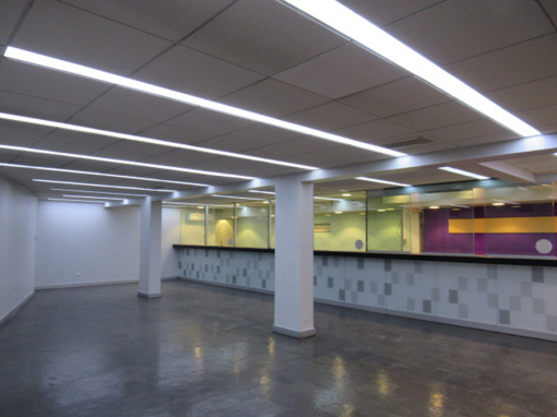 Arriendo | Local Comercial, Moneda 877, Santiago Centro