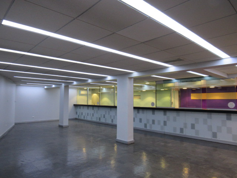 Arriendo | Local Comercial, Moneda 877, Santiago Centro